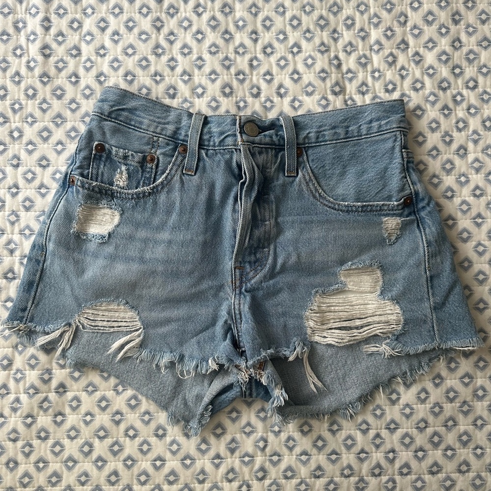 LEVIS 501 JEAN SHORTS